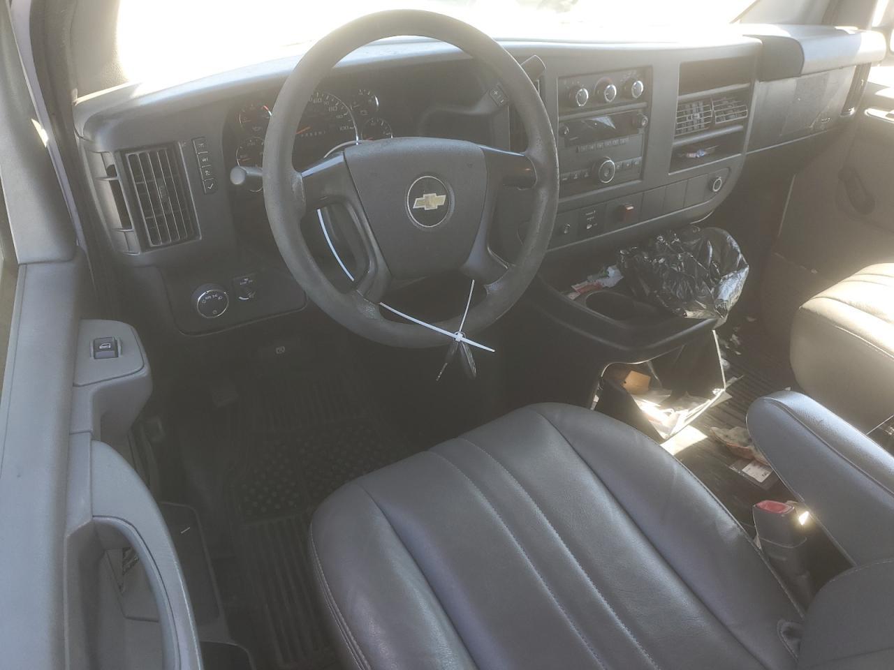 2013 Chevrolet Express G2500 - zdjęcie 8