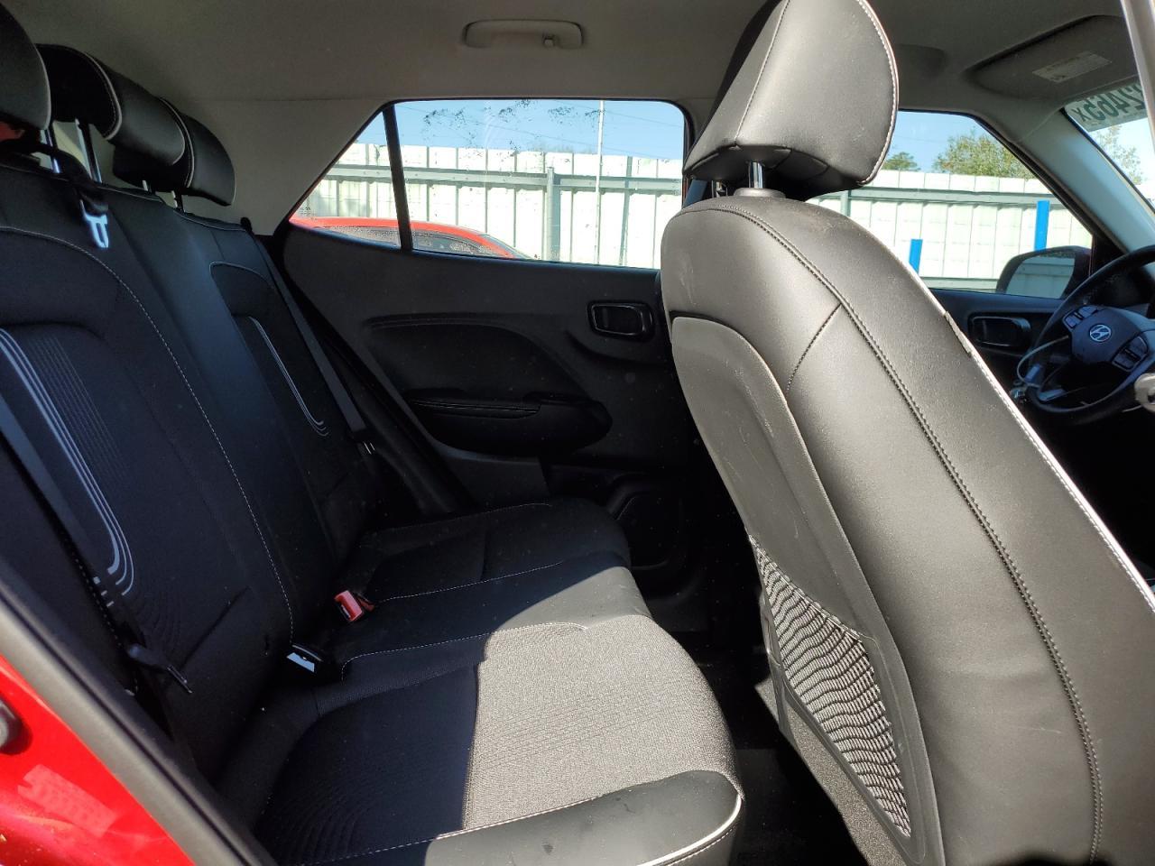 2024 Hyundai Venue Sel - zdjęcie 11