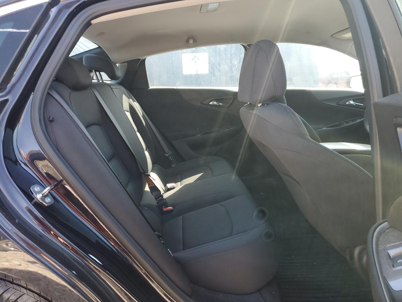 2022 Chevrolet Malibu Ls - zdjęcie 10