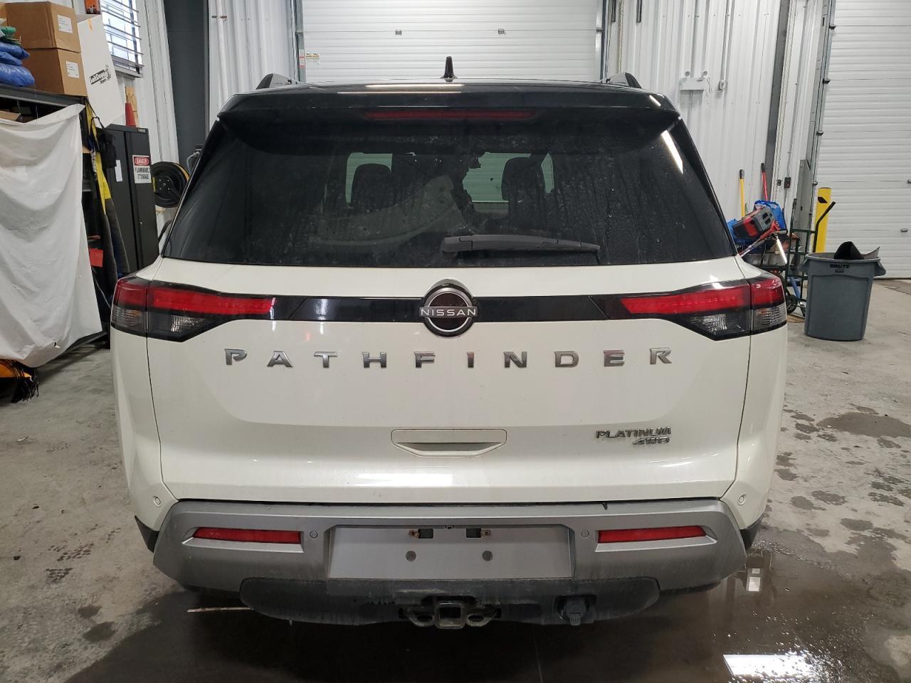 2022 Nissan Pathfinder Platinum - zdjęcie 6