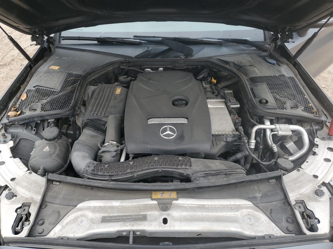 2017 Mercedes-Benz C 300 - zdjęcie 11