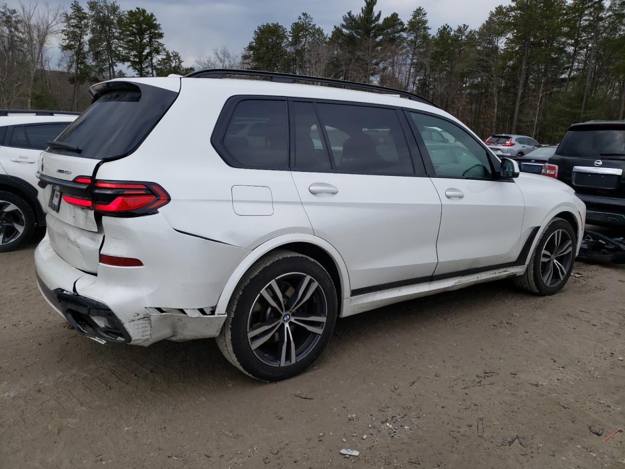 2024 BMW X7 xDrive40I - zdjęcie 3