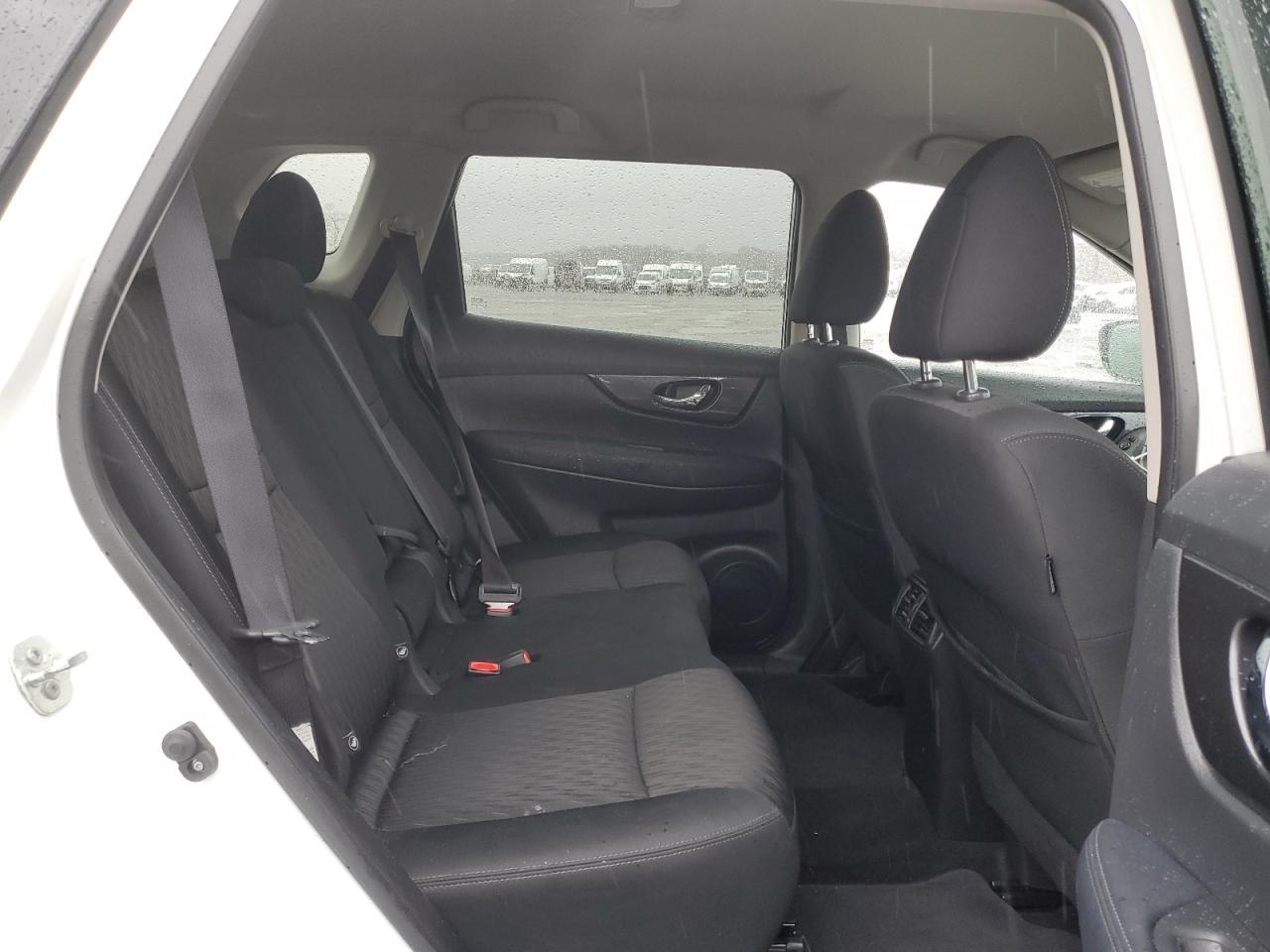 2020 Nissan Rogue S - zdjęcie 11