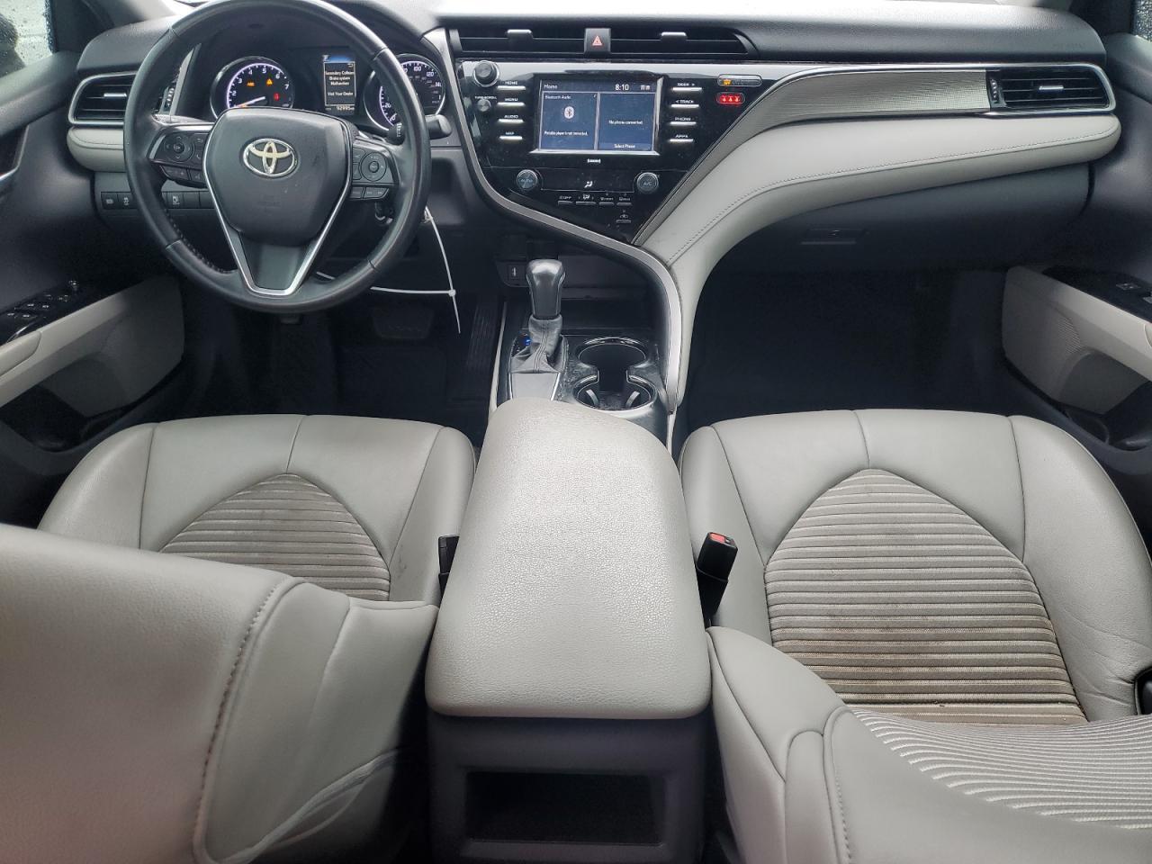 2020 Toyota Camry Se - zdjęcie 8
