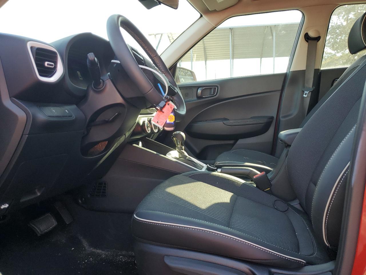 2024 Hyundai Venue Sel - zdjęcie 7