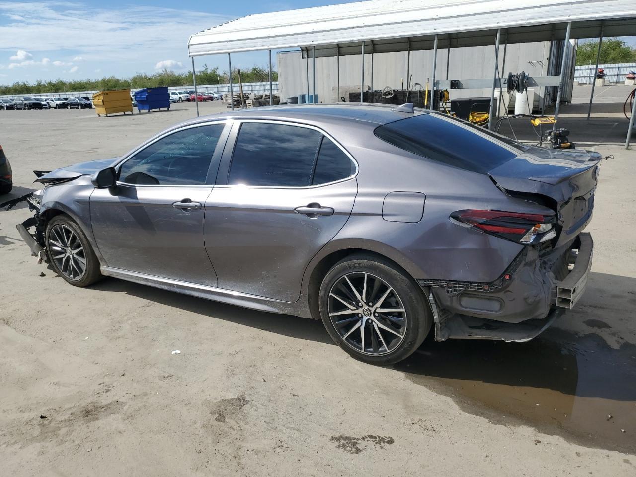 2021 Toyota Camry Se - zdjęcie 2