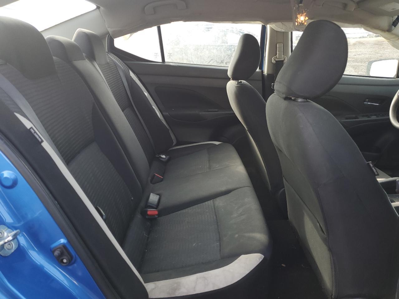 2021 Nissan Versa Sv - zdjęcie 10