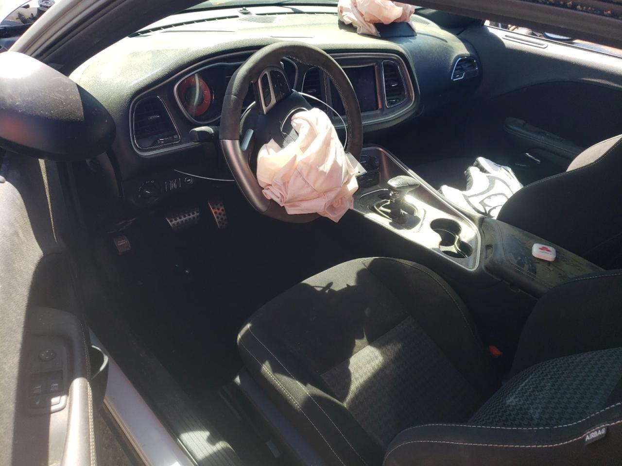 2022 Dodg Challenger - zdjęcie 8