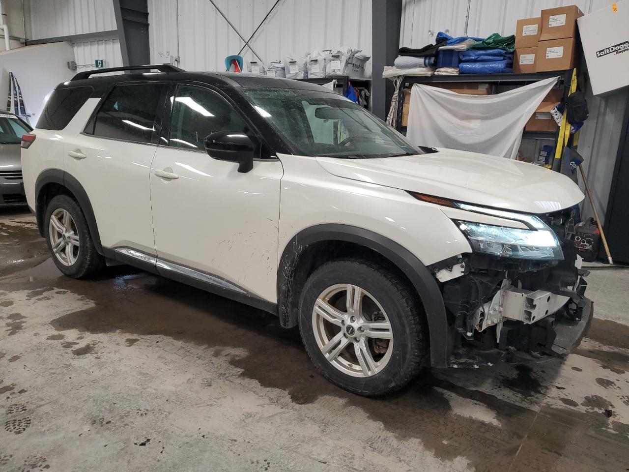 2022 Nissan Pathfinder Platinum - zdjęcie 4