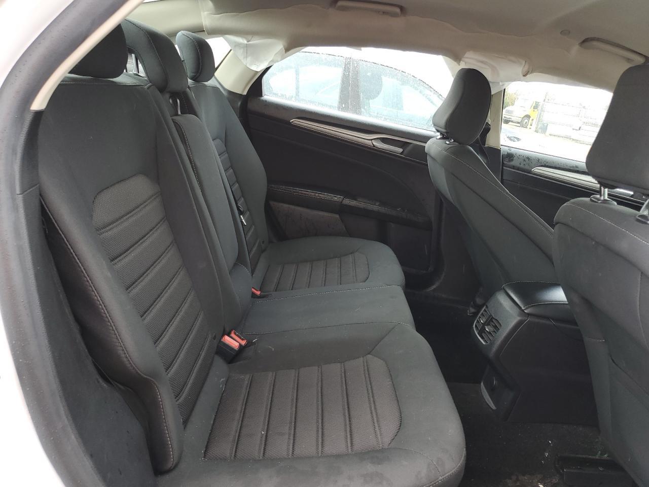 2020 Ford Fusion Se - zdjęcie 10