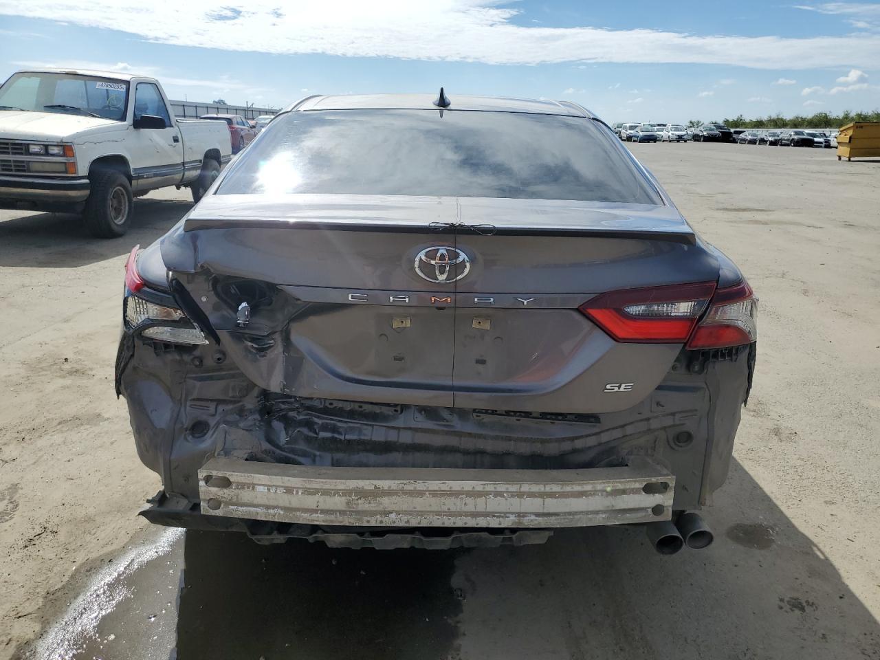 2021 Toyota Camry Se - zdjęcie 6