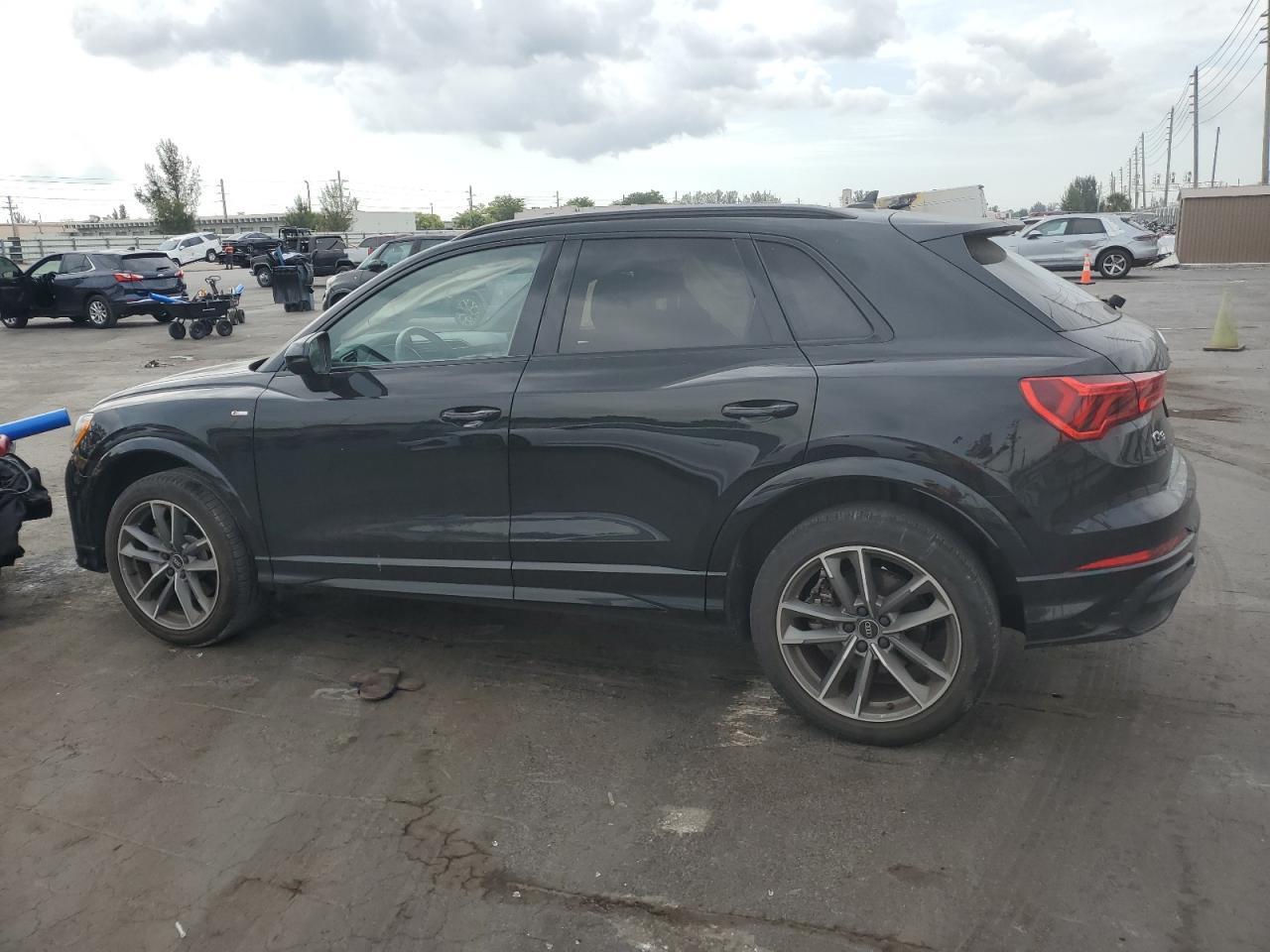 2021 Audi Q3 Premium S Line 45 - zdjęcie 2