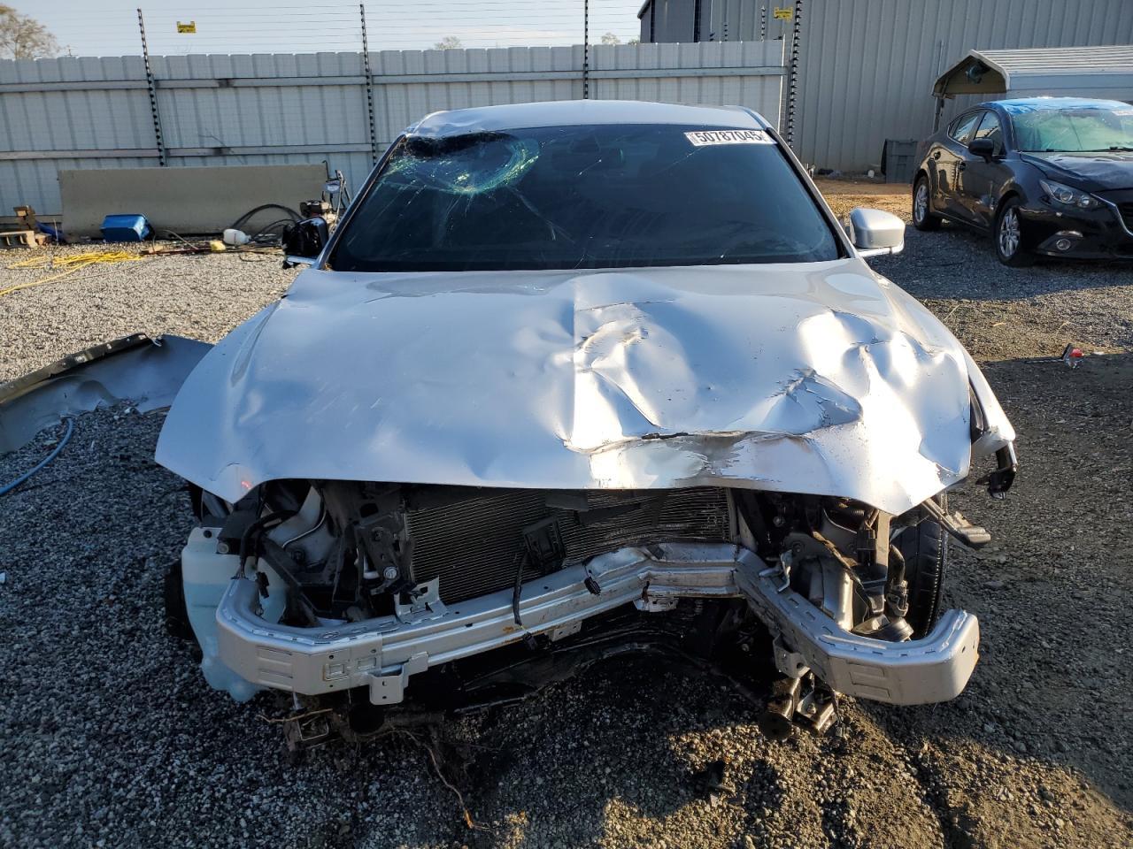 2018 Lincoln Continental Premiere - zdjęcie 5