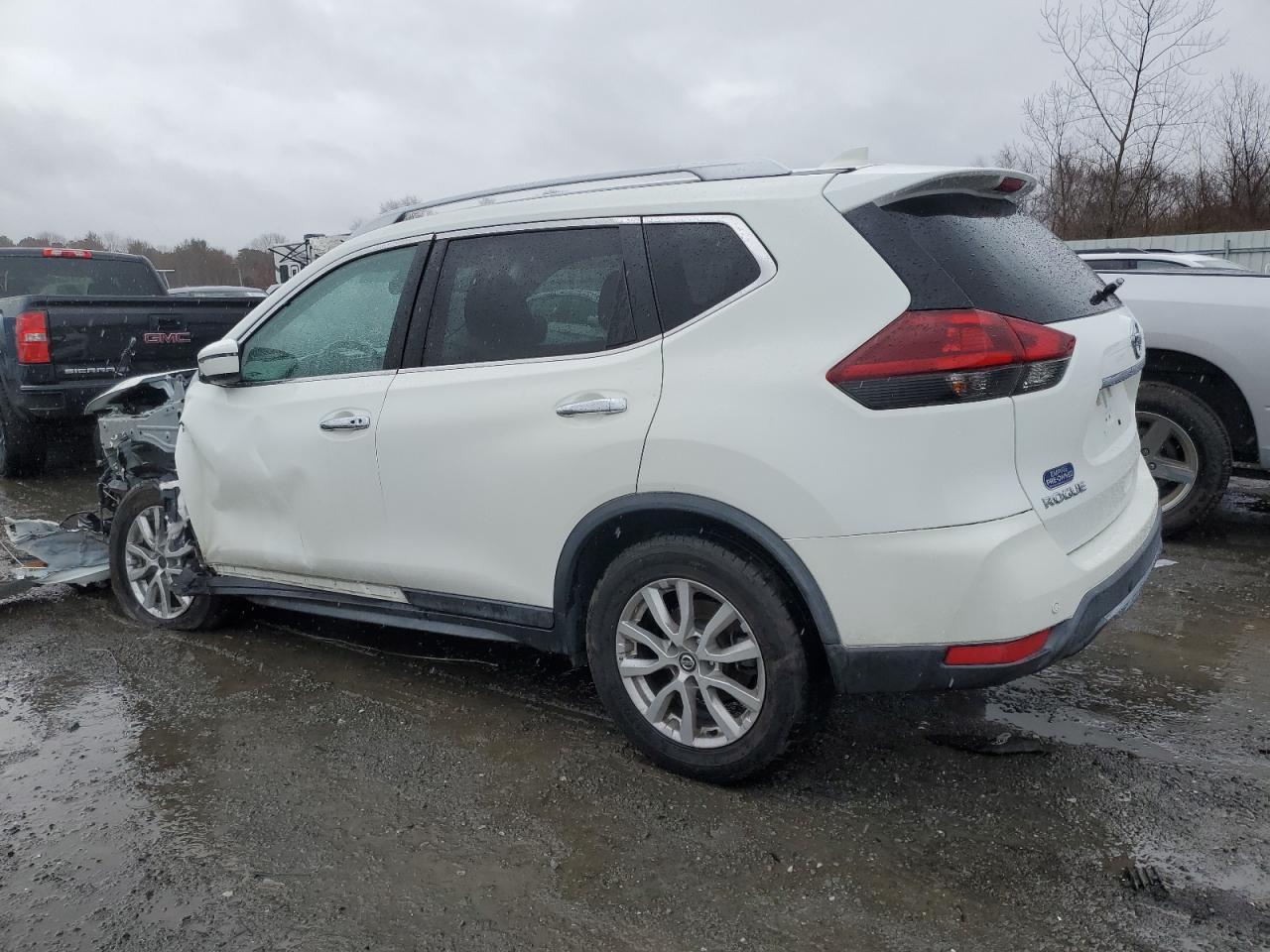 2020 Nissan Rogue S - zdjęcie 2