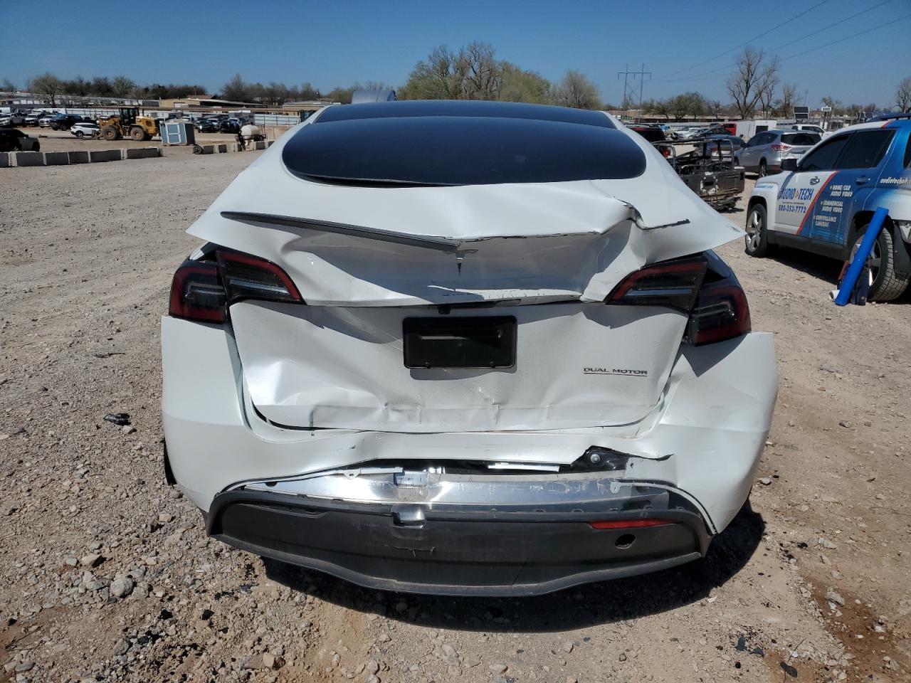 2024 Tesla Model Y - zdjęcie 6