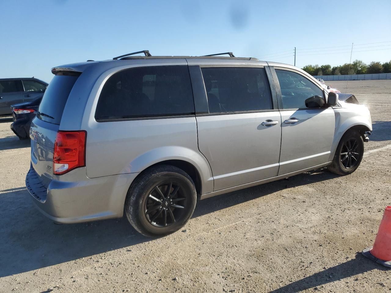 2019 Dodge Grand Caravan Gt - zdjęcie 3