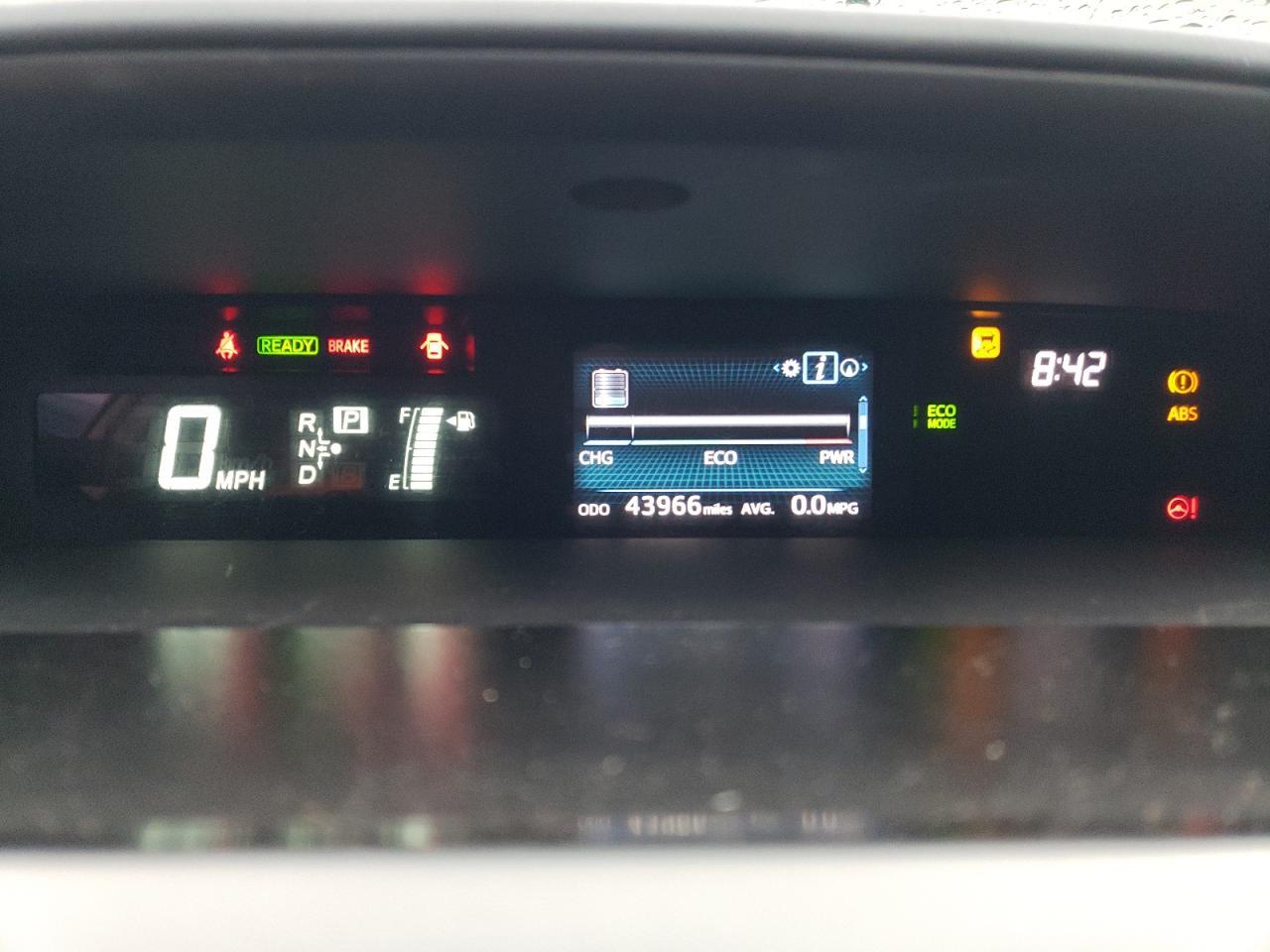 2017 Toyota Prius V - zdjęcie 9