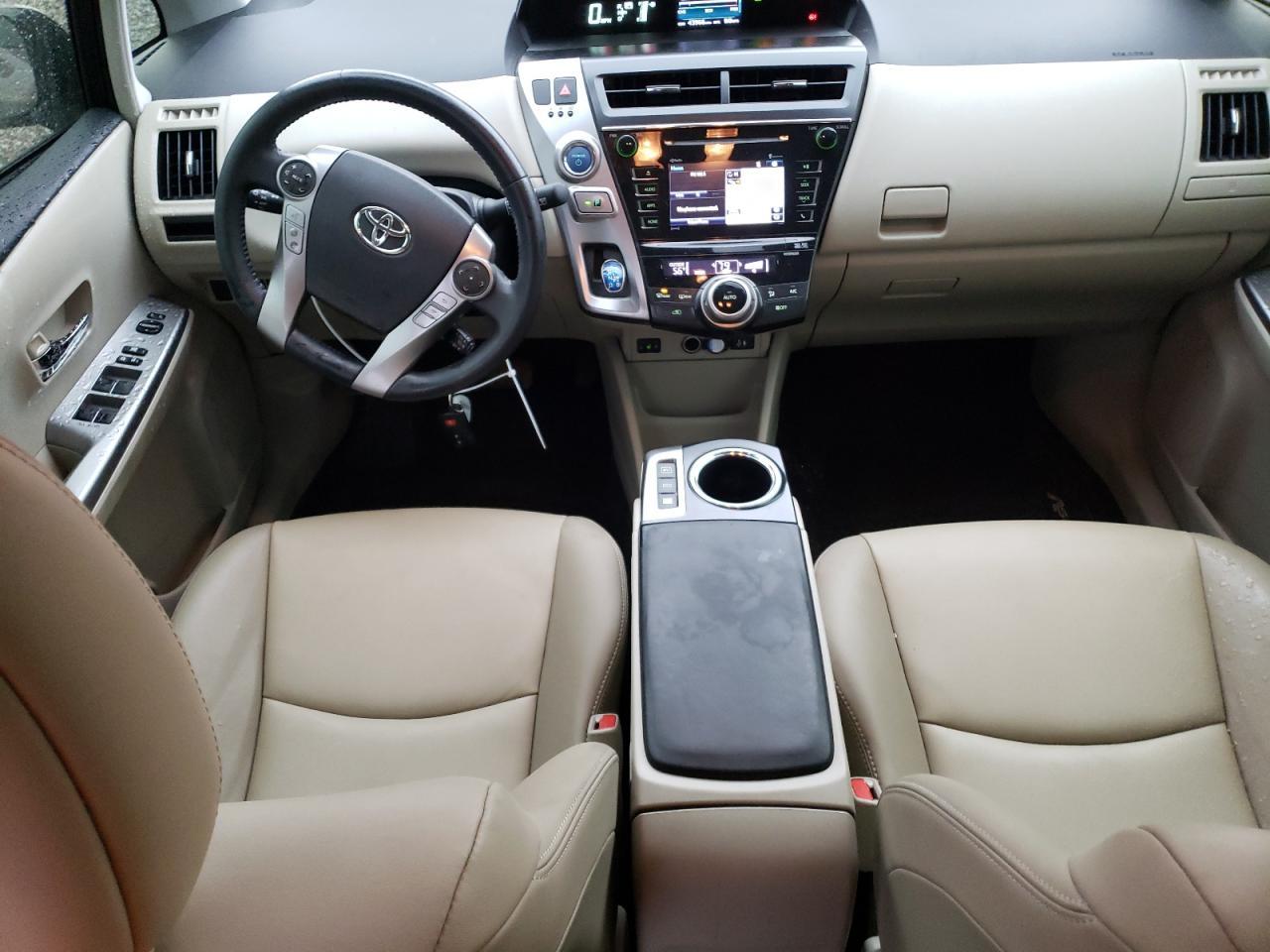 2017 Toyota Prius V - zdjęcie 8