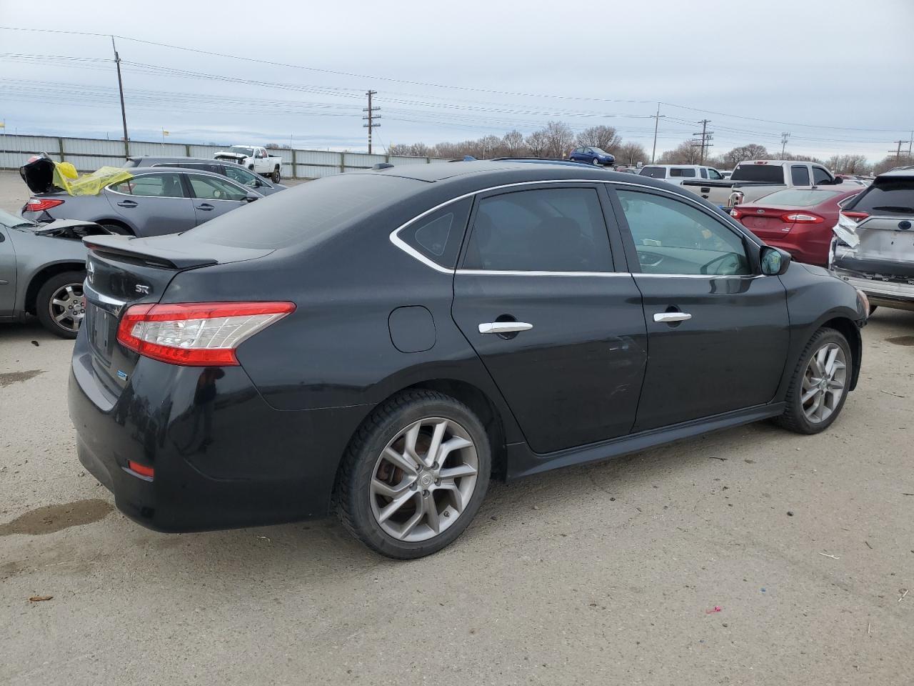 2013 Nissan Sentra S - zdjęcie 3