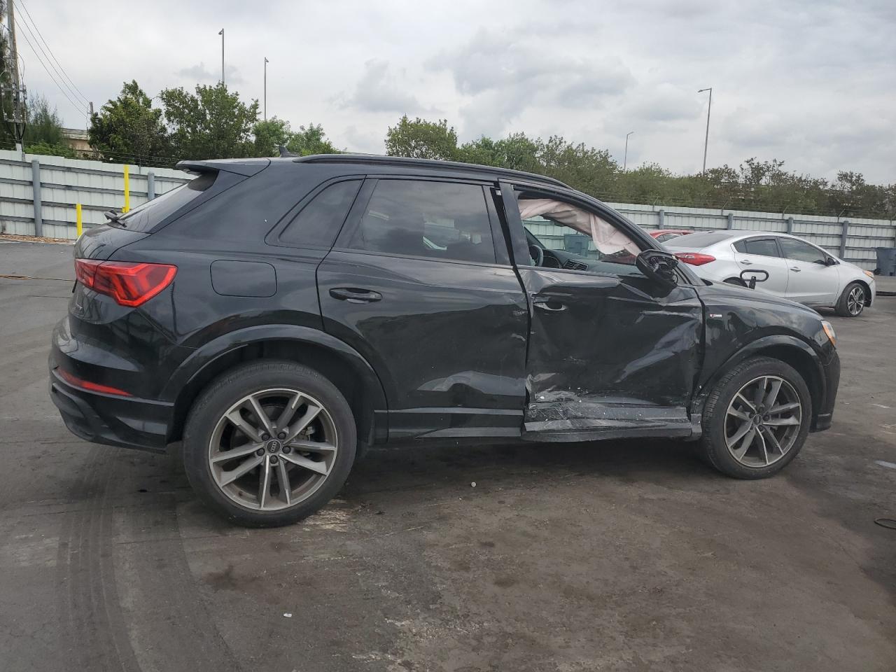 2021 Audi Q3 Premium S Line 45 - zdjęcie 3