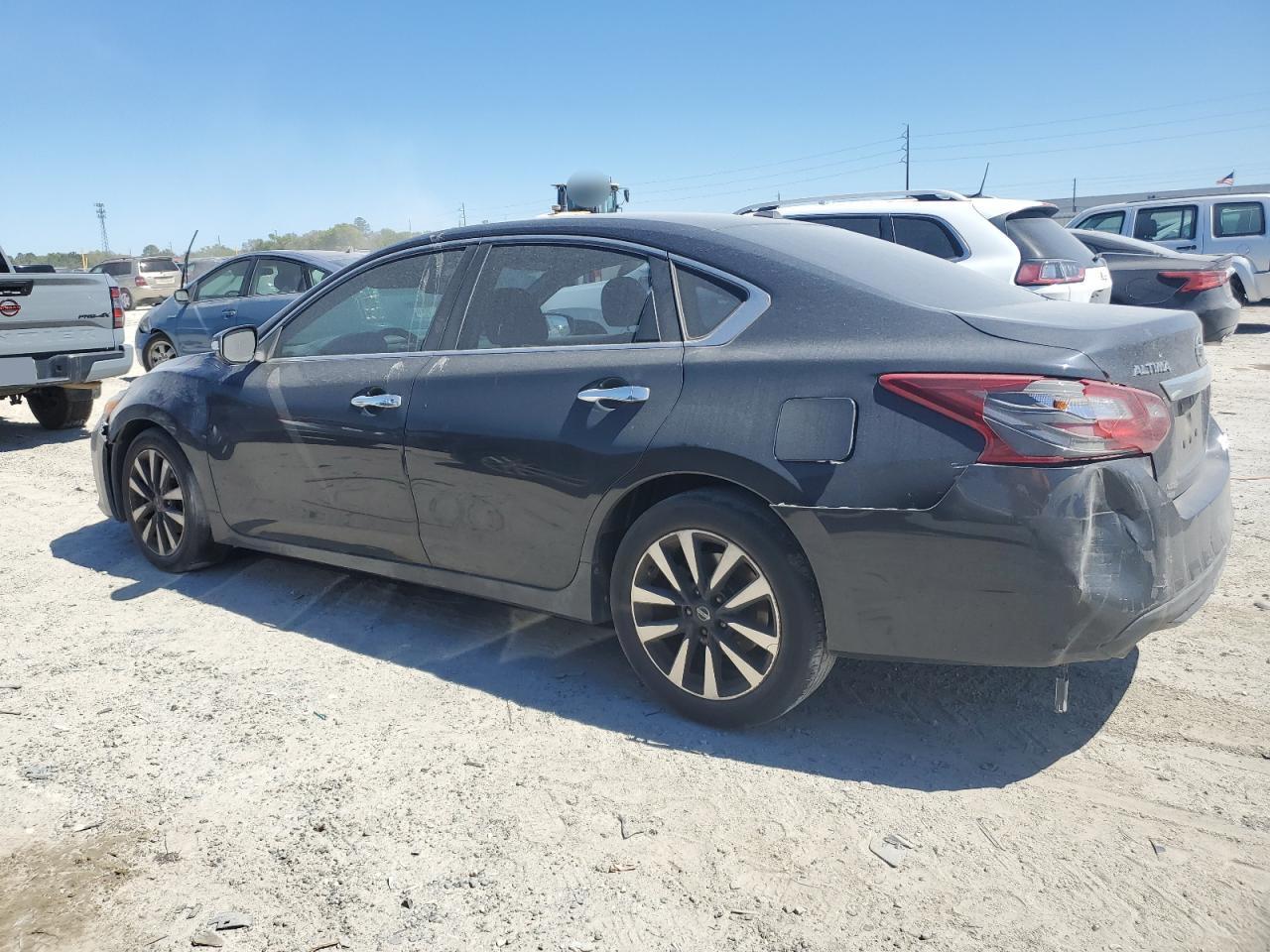 2018 Nissan Altima 2.5 - zdjęcie 2