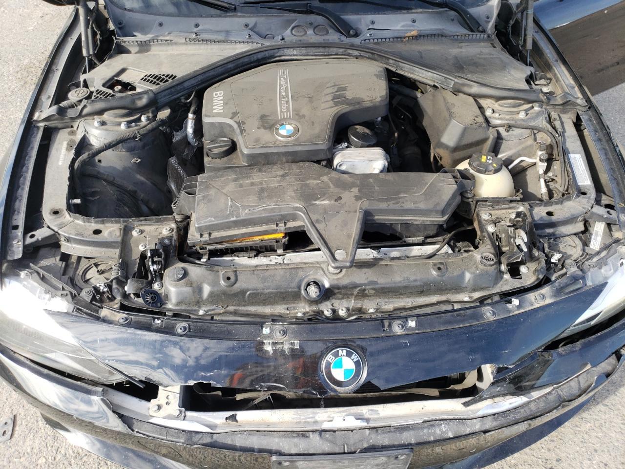 2015 BMW 320 I - zdjęcie 12