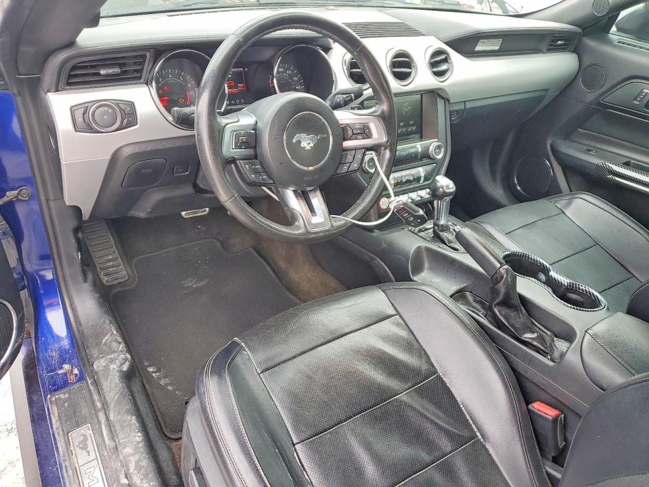 2015 Ford Mustang - zdjęcie 8