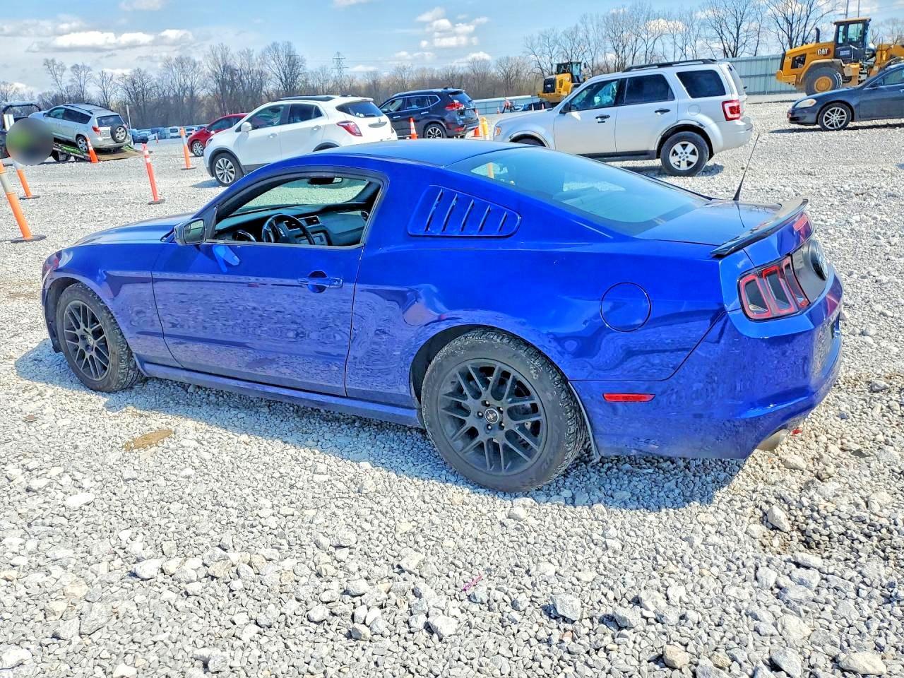 2014 Ford Mustang - zdjęcie 2