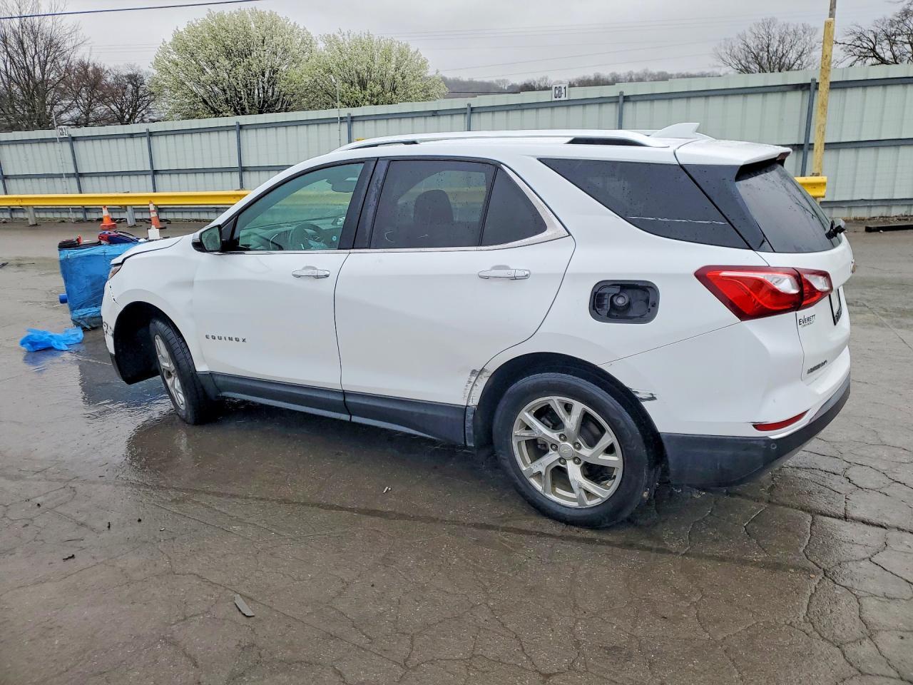 2018 Chevrolet Equinox Premier - zdjęcie 2