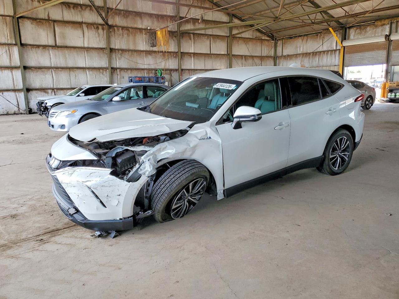 2021 Toyota Venza Le - zdjęcie główne