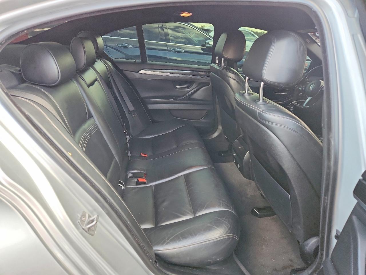 2016 BMW 528 I - zdjęcie 10