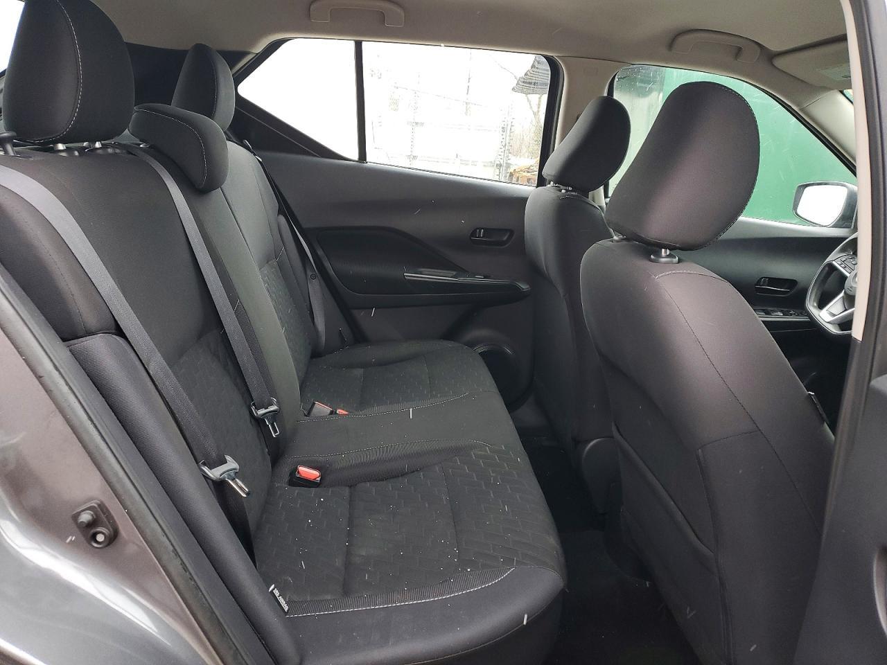 2021 Nissan Kicks S - zdjęcie 10