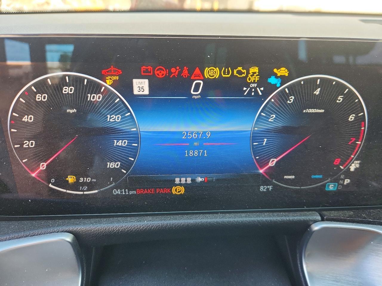 2025 Mercedes-Benz Glb 250 4Matic - zdjęcie 9