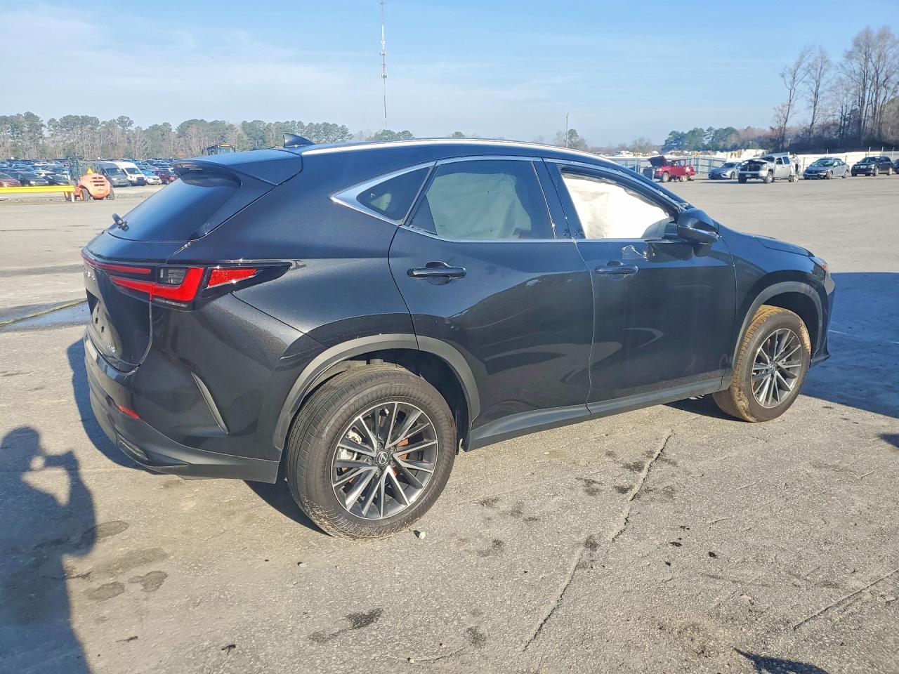 2024 Lexus Nx 250 Premium - zdjęcie 3