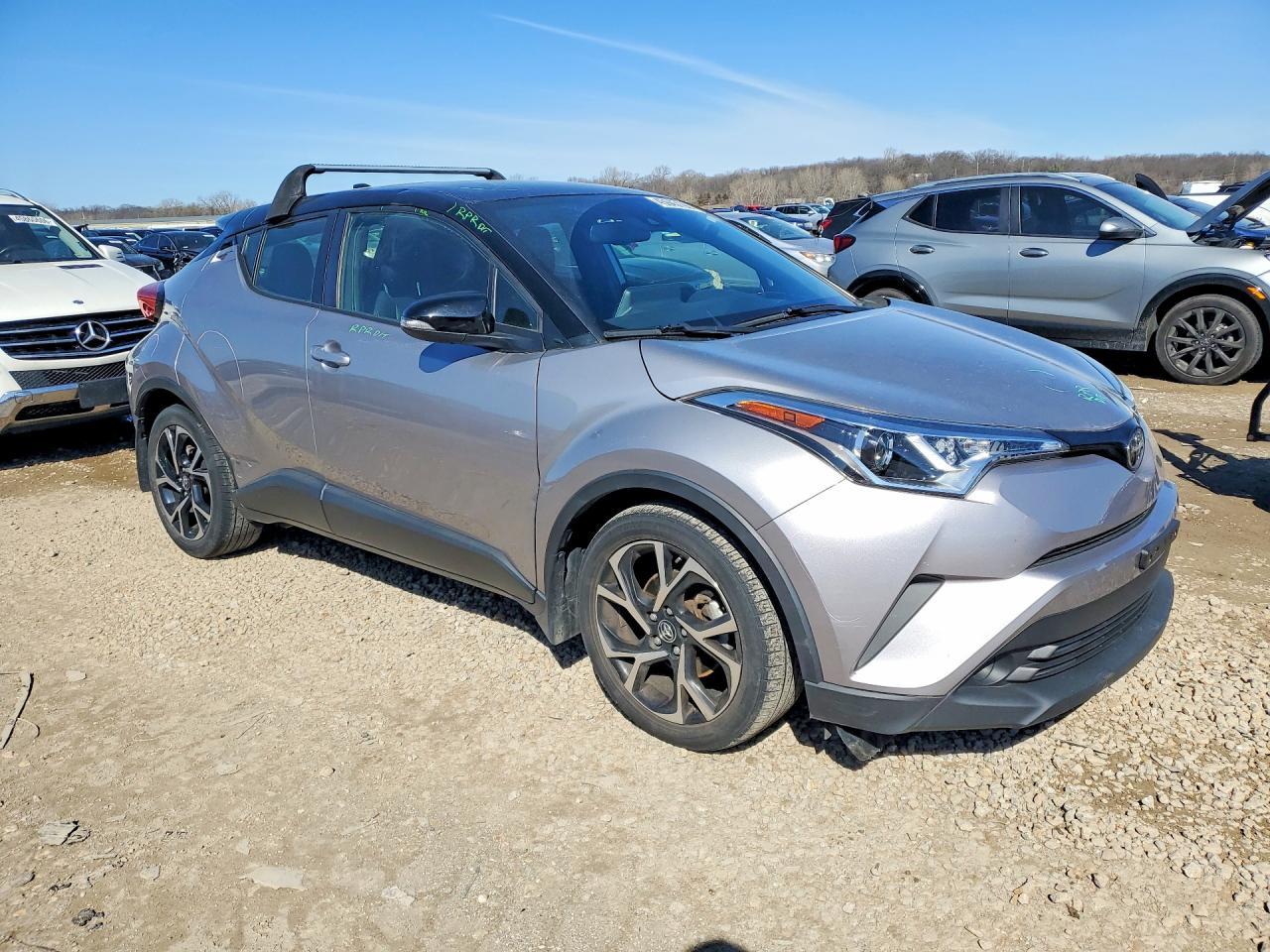2019 Toyota C-Hr Xle - zdjęcie 4