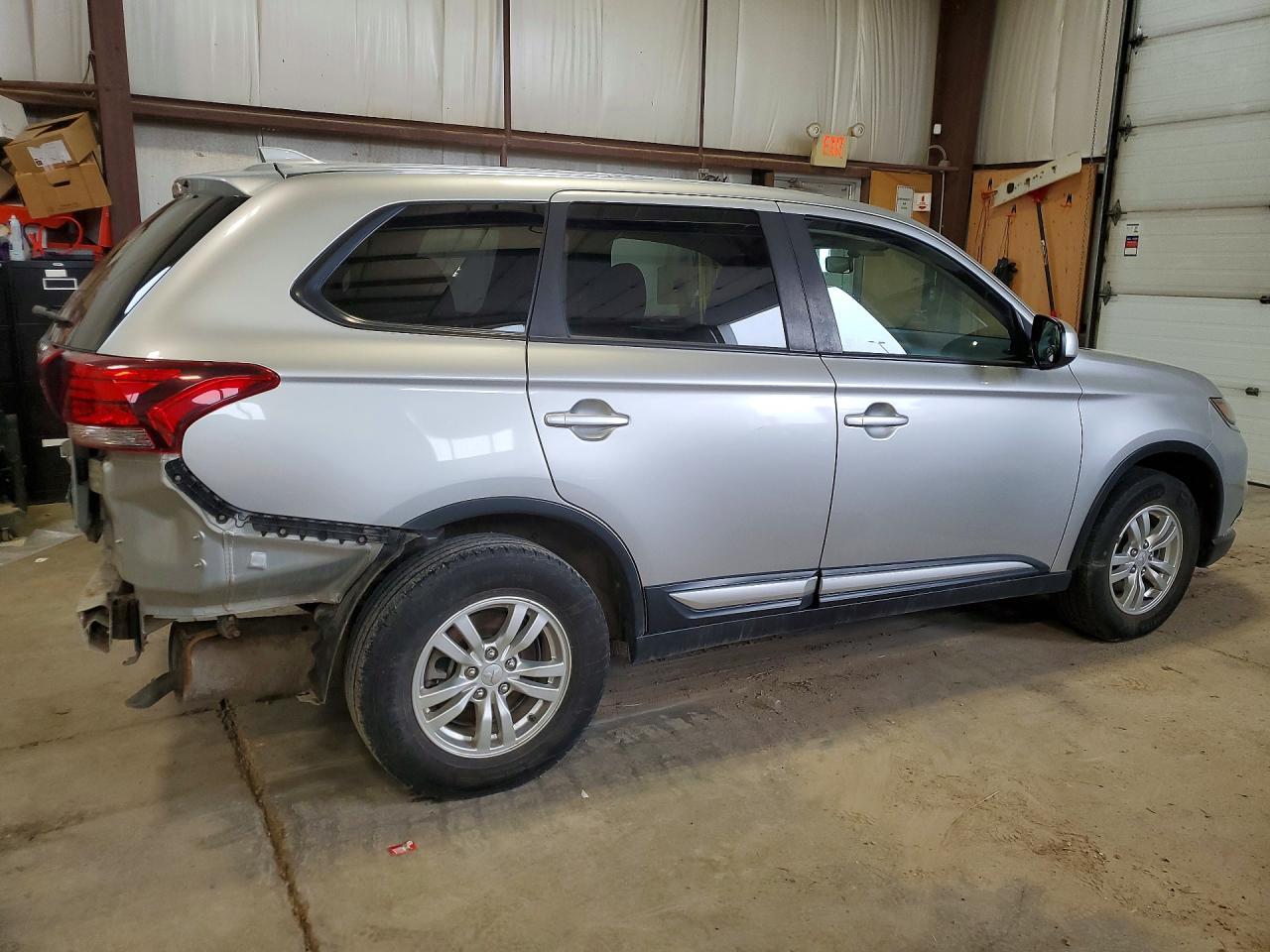 2019 Mitsubishi Outlander Es - zdjęcie 3
