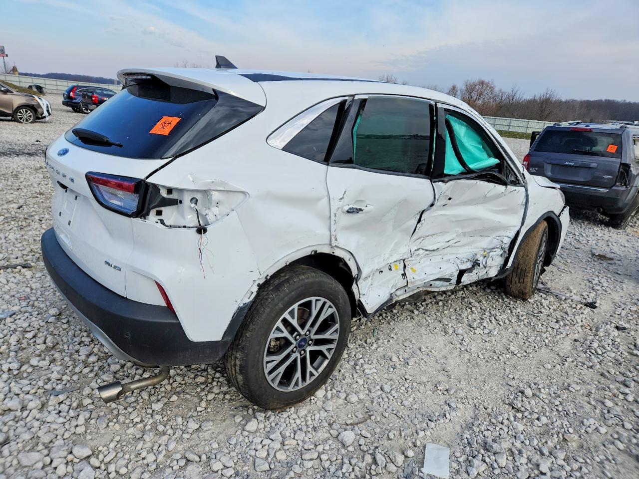 2022 Ford Escape Sel - zdjęcie 3