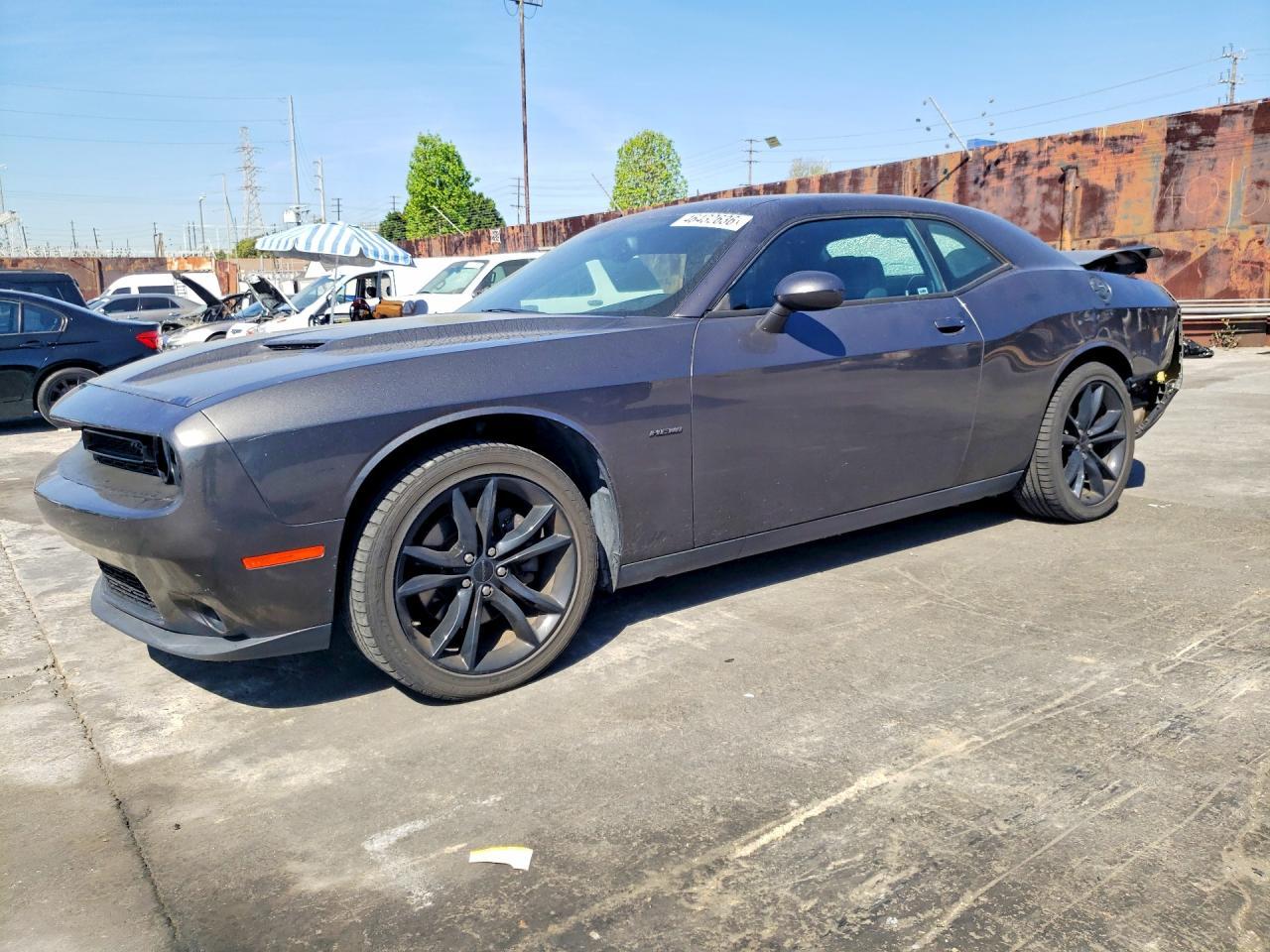 2016 Dodge Challenger R - zdjęcie główne