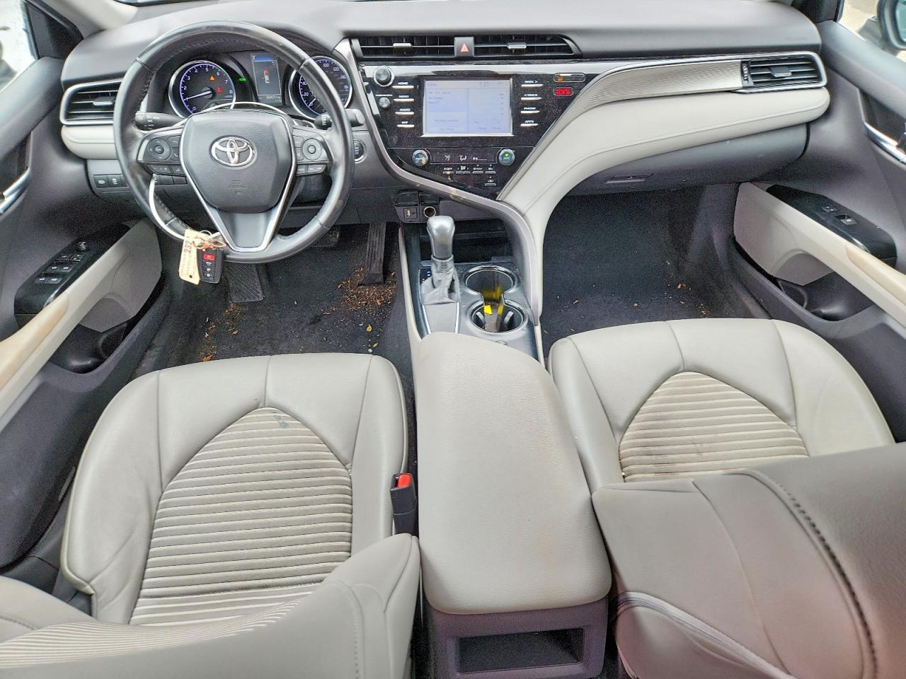 2019 Toyota Camry Se - zdjęcie 8