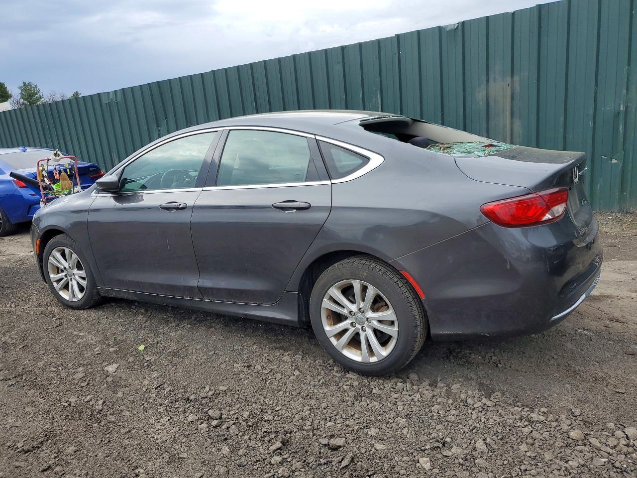 2015 Chrysler 200 Limited - zdjęcie 2