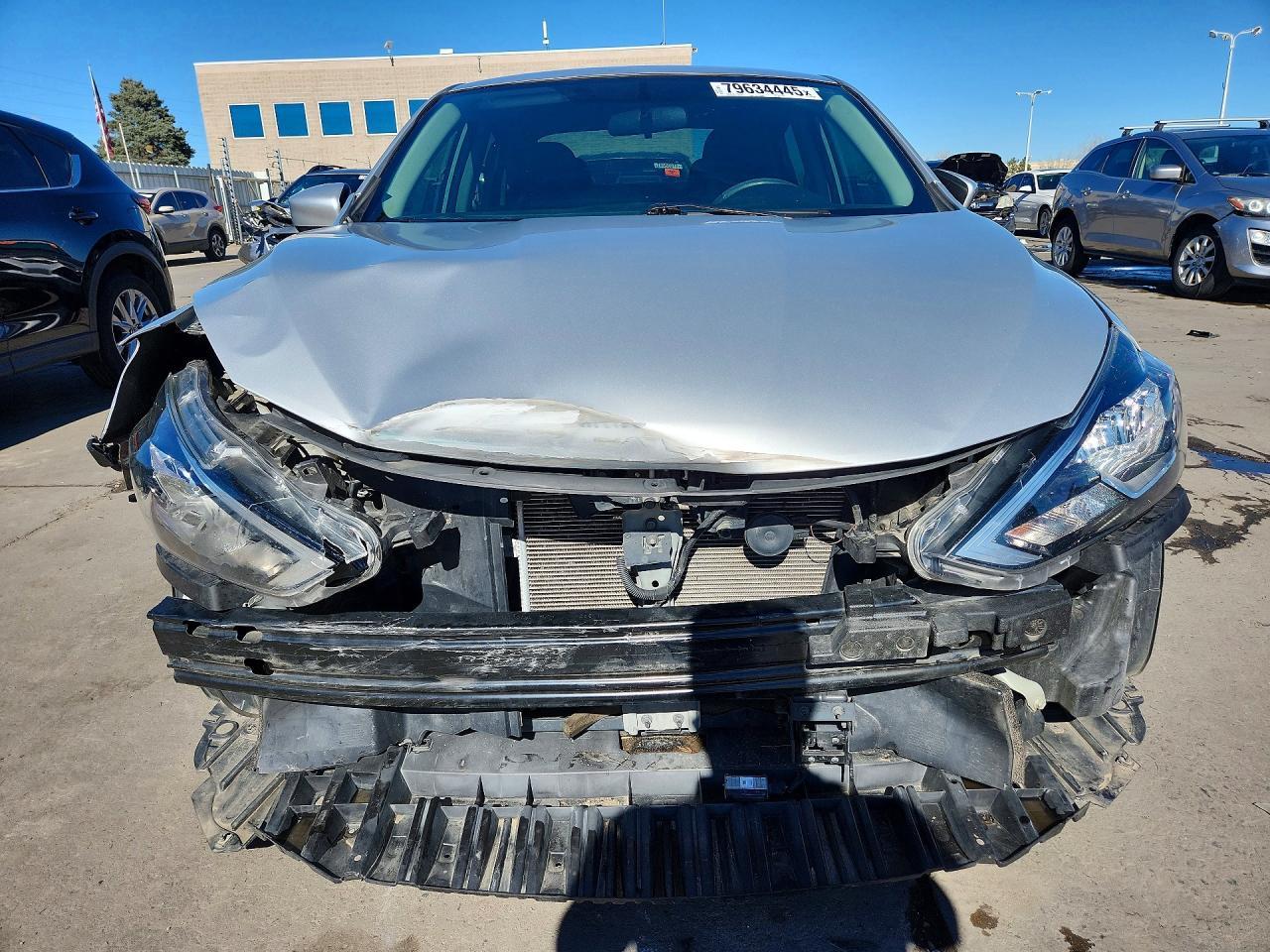 2019 Nissan Sentra S - zdjęcie 5