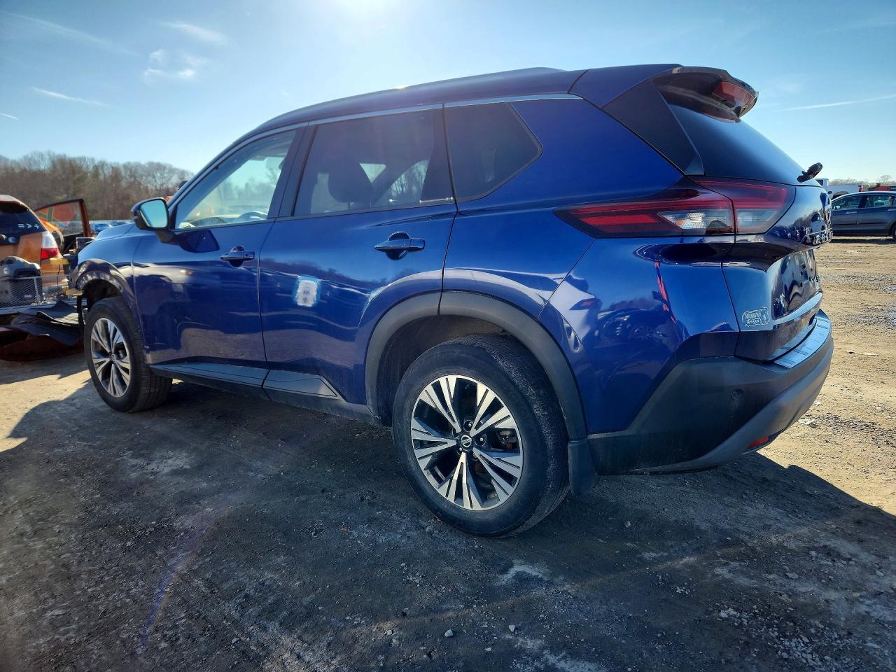 2021 Nissan Rogue Sv - zdjęcie 2