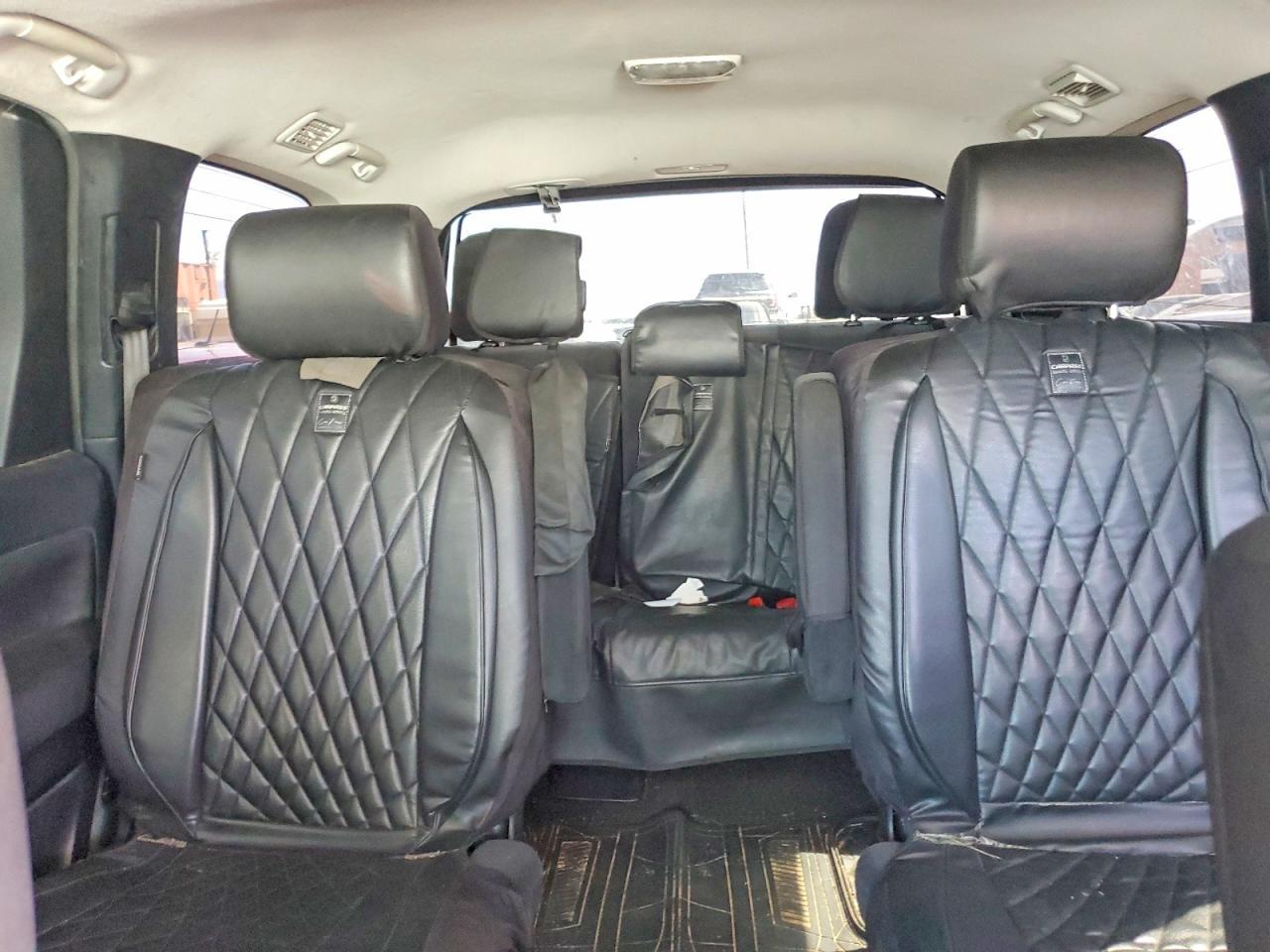 2015 Toyota Sequoia Sr5 - zdjęcie 10