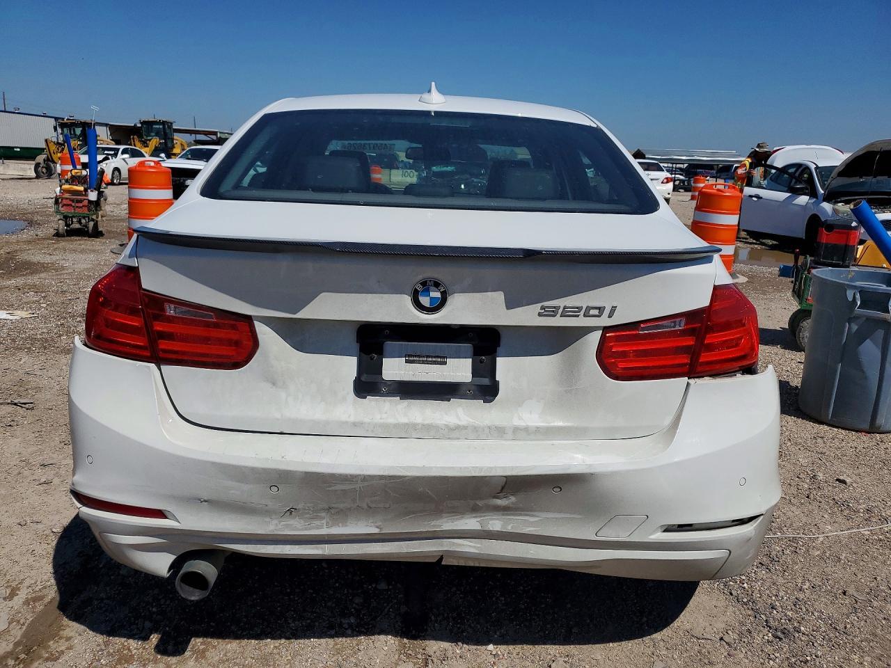 2015 BMW 320 I - zdjęcie 6