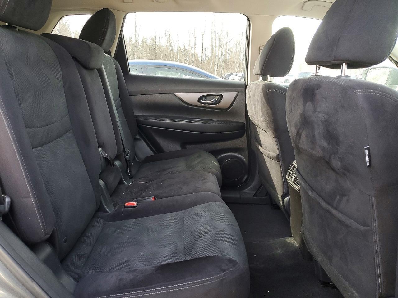 2015 Nissan Rogue S - zdjęcie 10