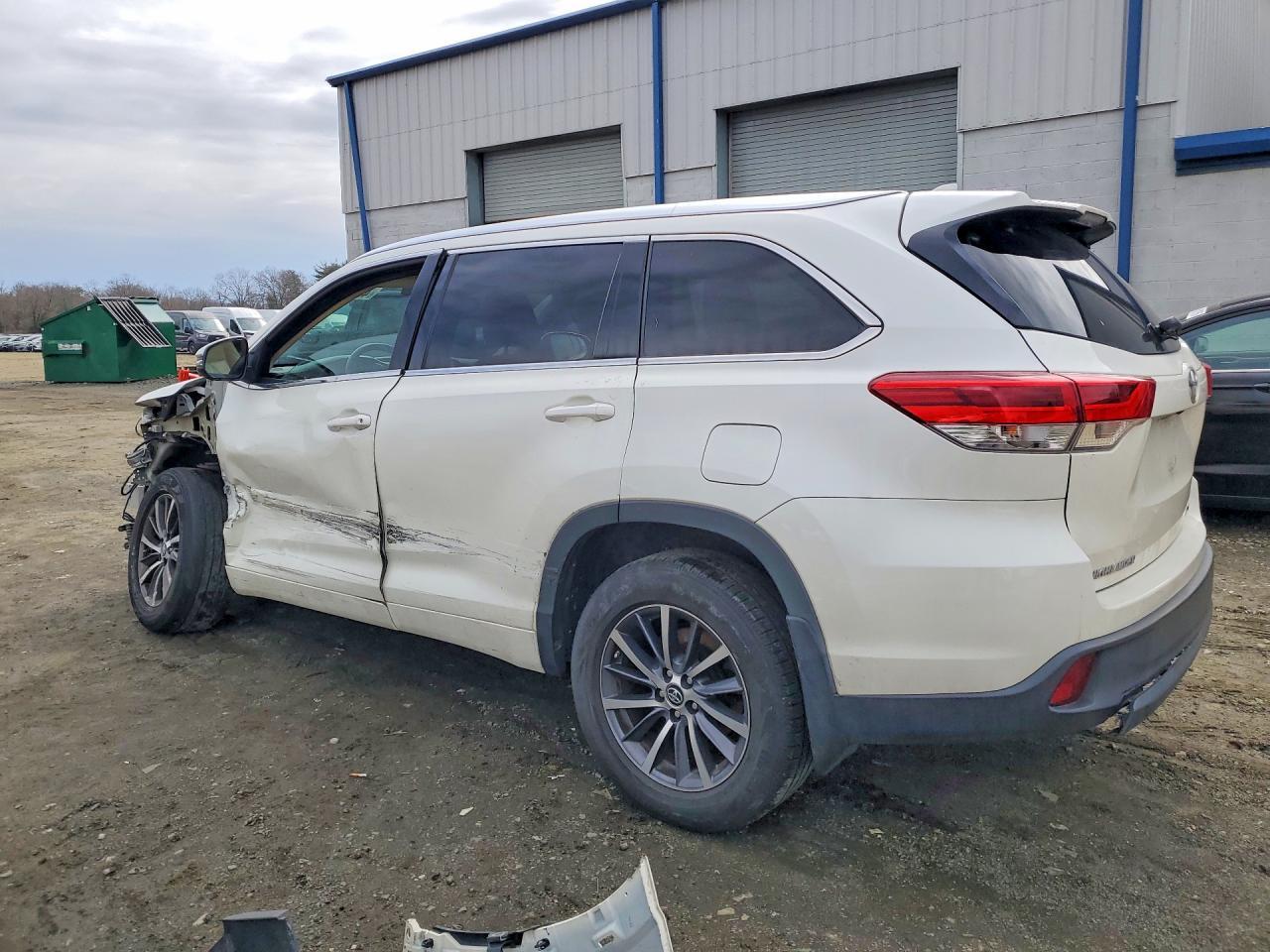 2018 Toyota Highlander Xle - zdjęcie 2