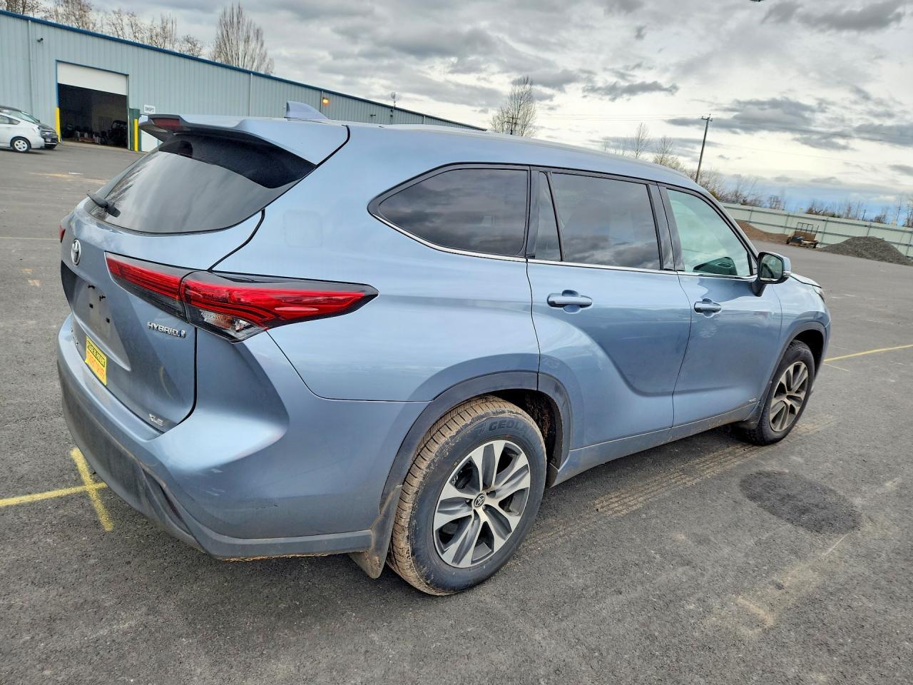 2022 Toyota Highlander Hybrid Xle - zdjęcie 3