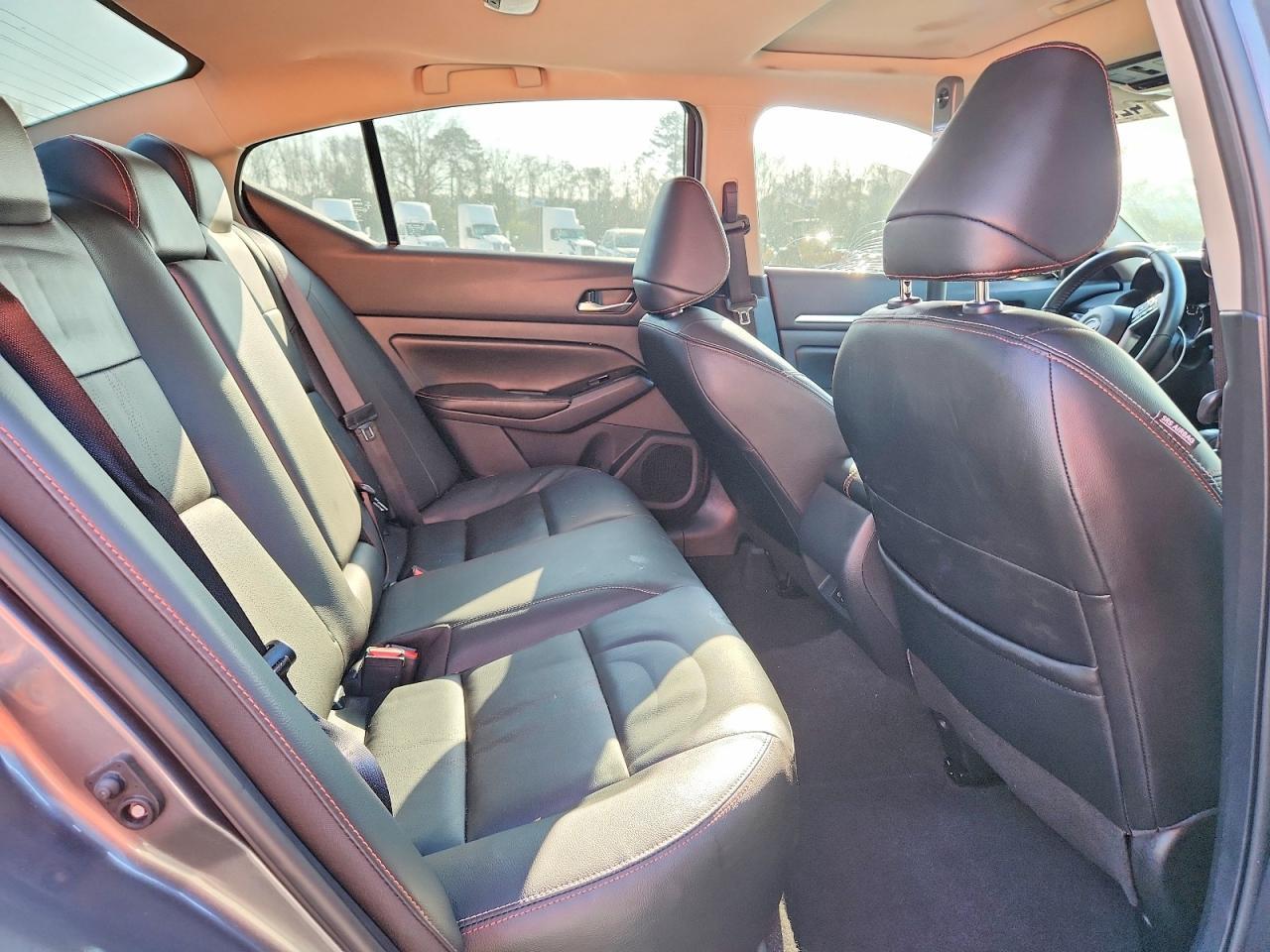 2024 Nissan Altima 2.5 Sr - zdjęcie 10