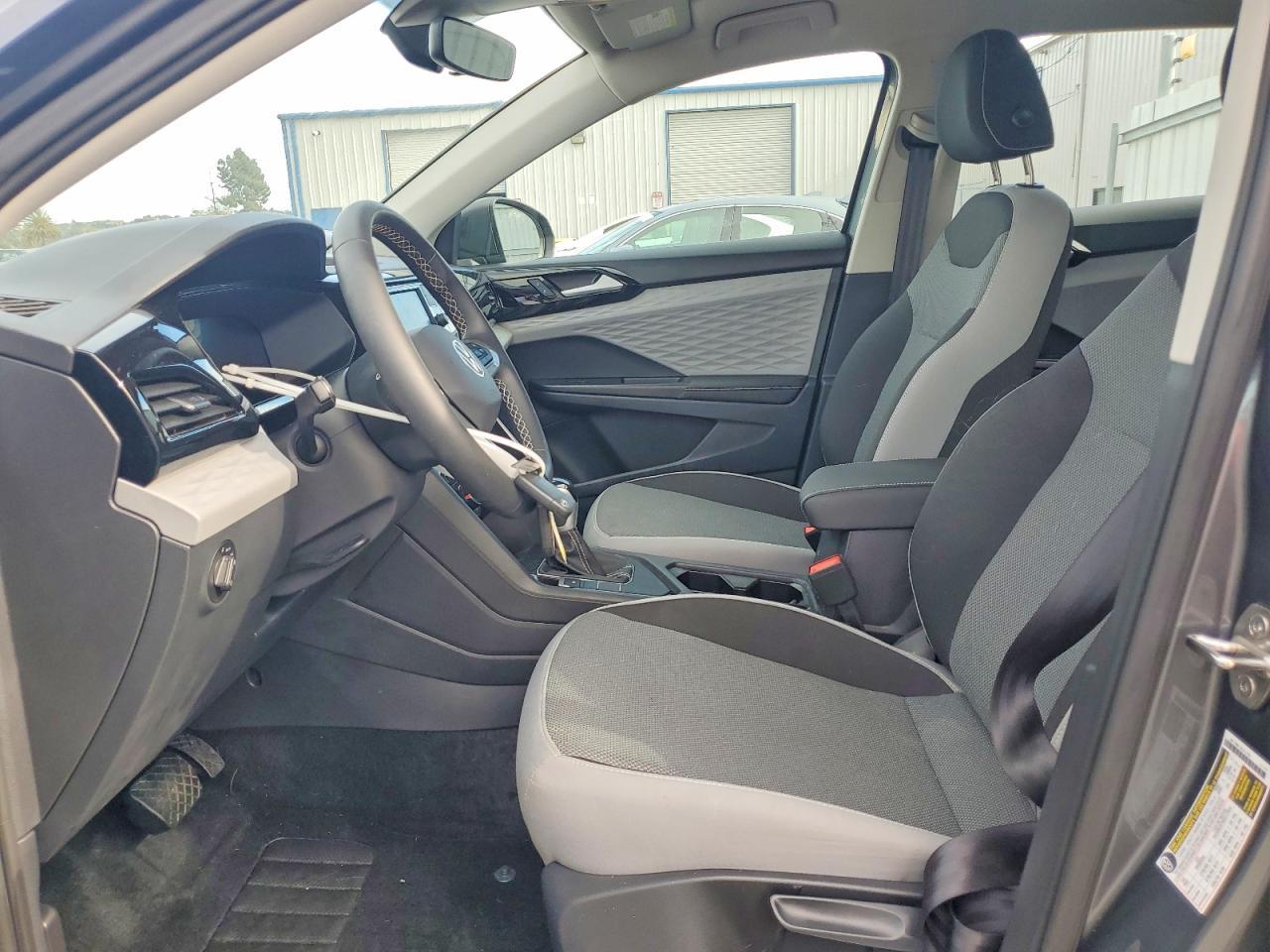 2024 Volkswagen Taos S - zdjęcie 7