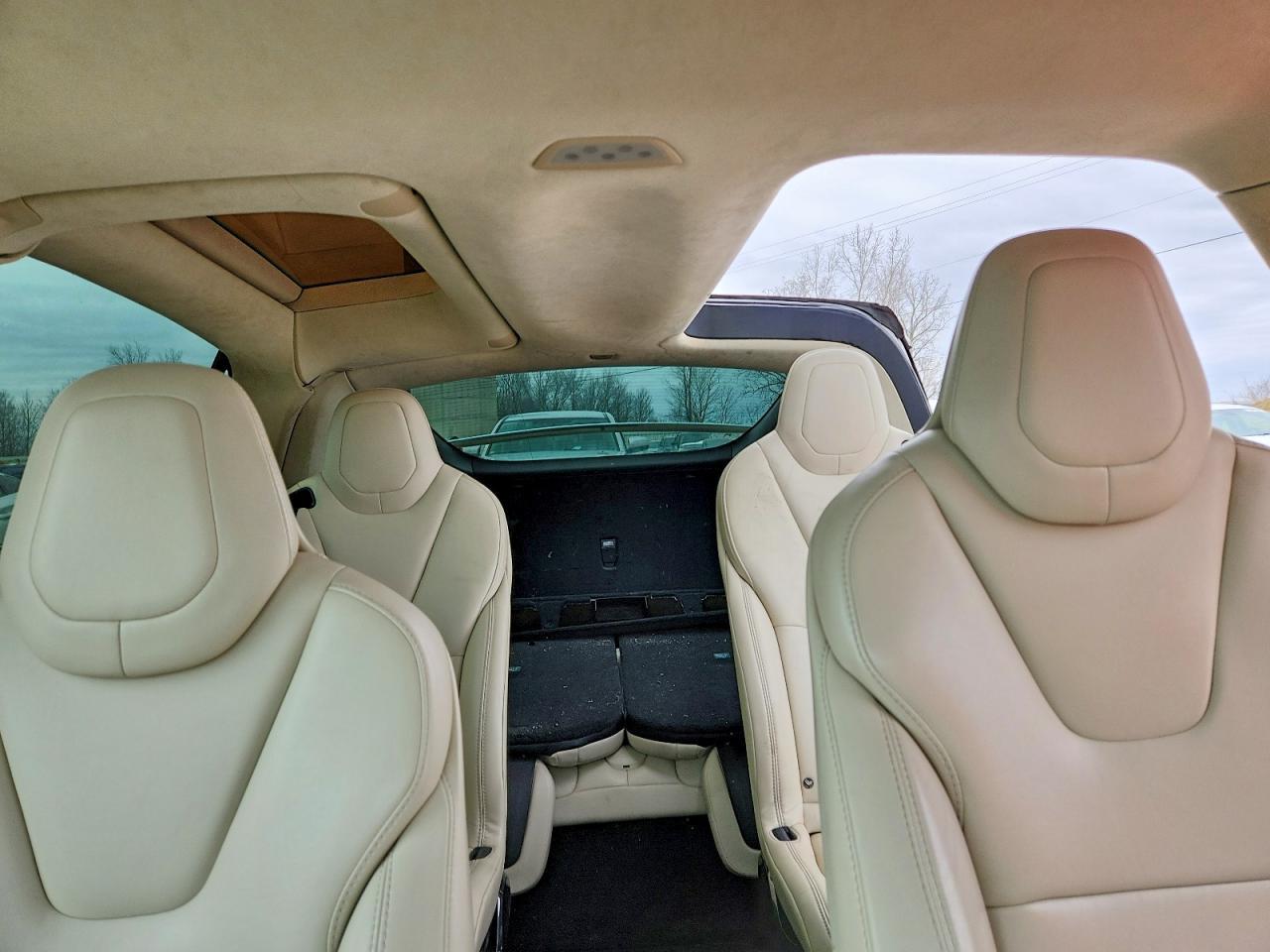 2018 Tesla Model X - zdjęcie 10